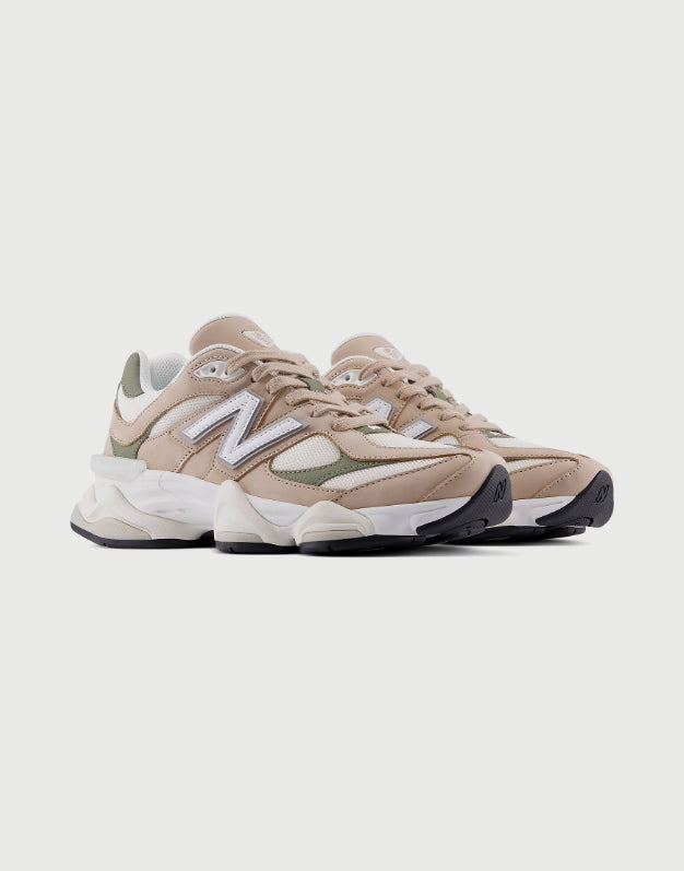 New Balance U90606BI - MINDFUL GREY con DARK OLIVINE