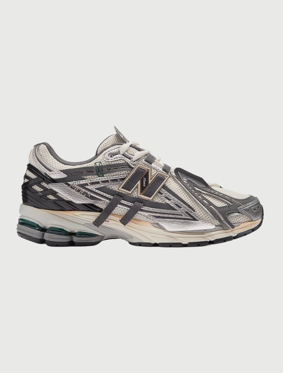 New Balance M1906AD SILVER METALLIC con CASTLEROCK e Gold Metallic-2