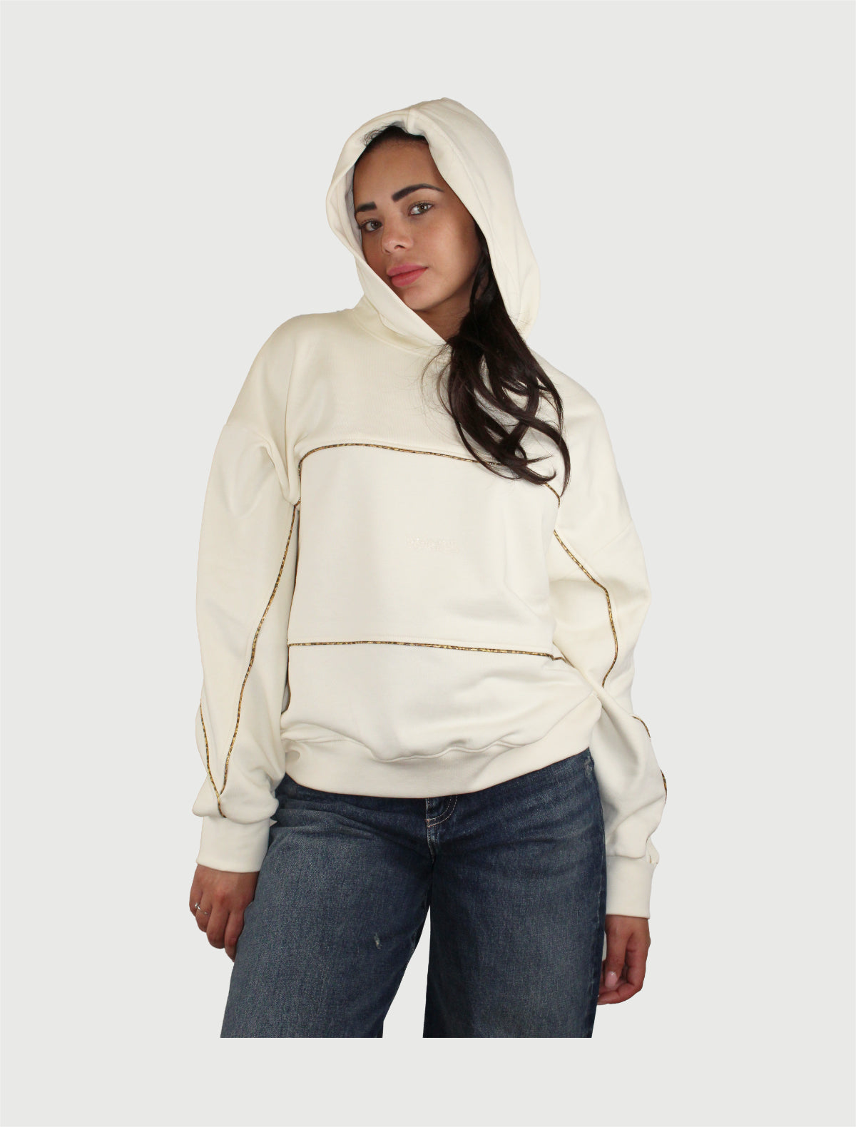 DISCLAIMER - MAGLIA DONNA CON CAPPUCCIO IN FELPA LATTE-2