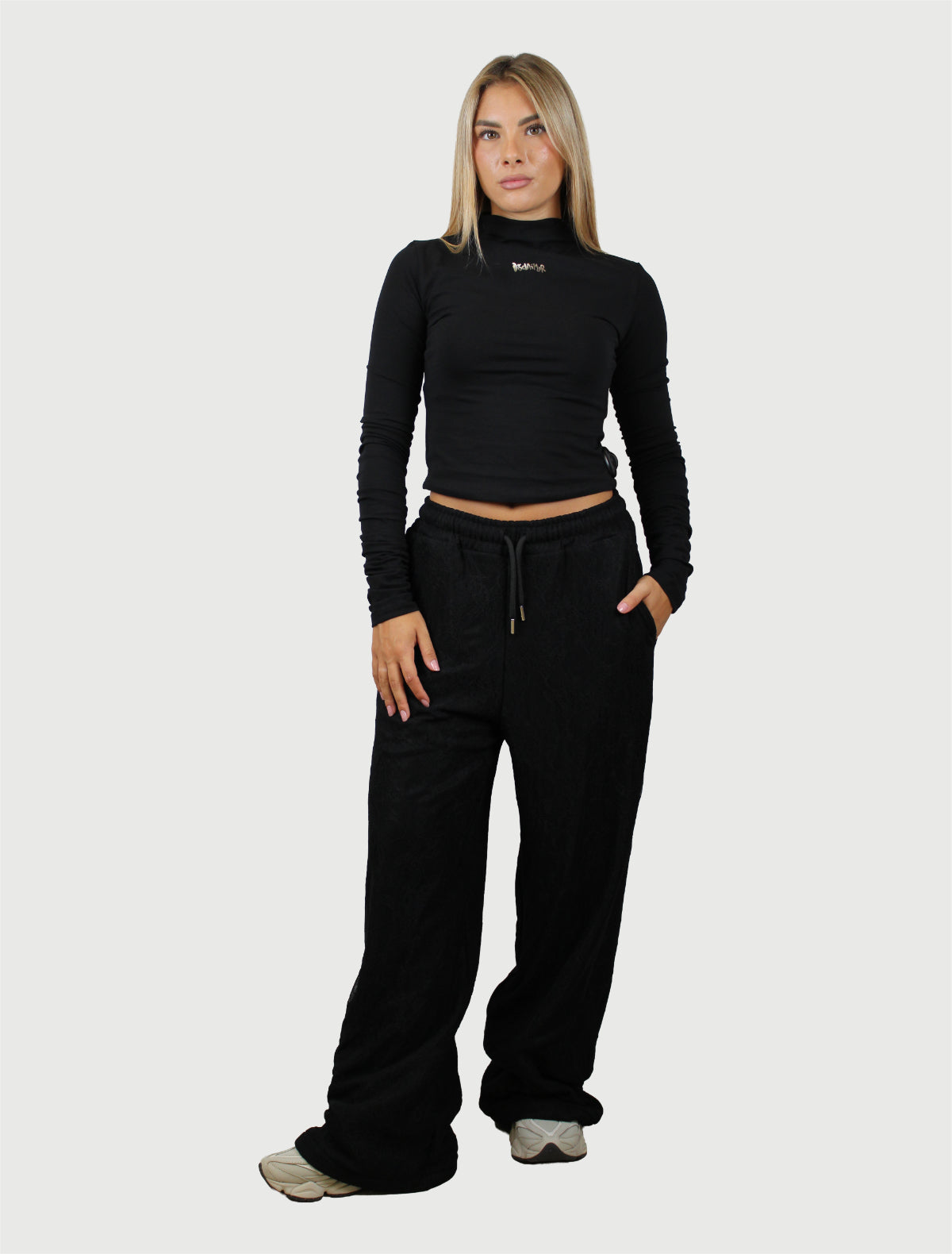 DISCLAIMER - Maglia Donna a Manica Lunga in Jersey Stretch Nero-2