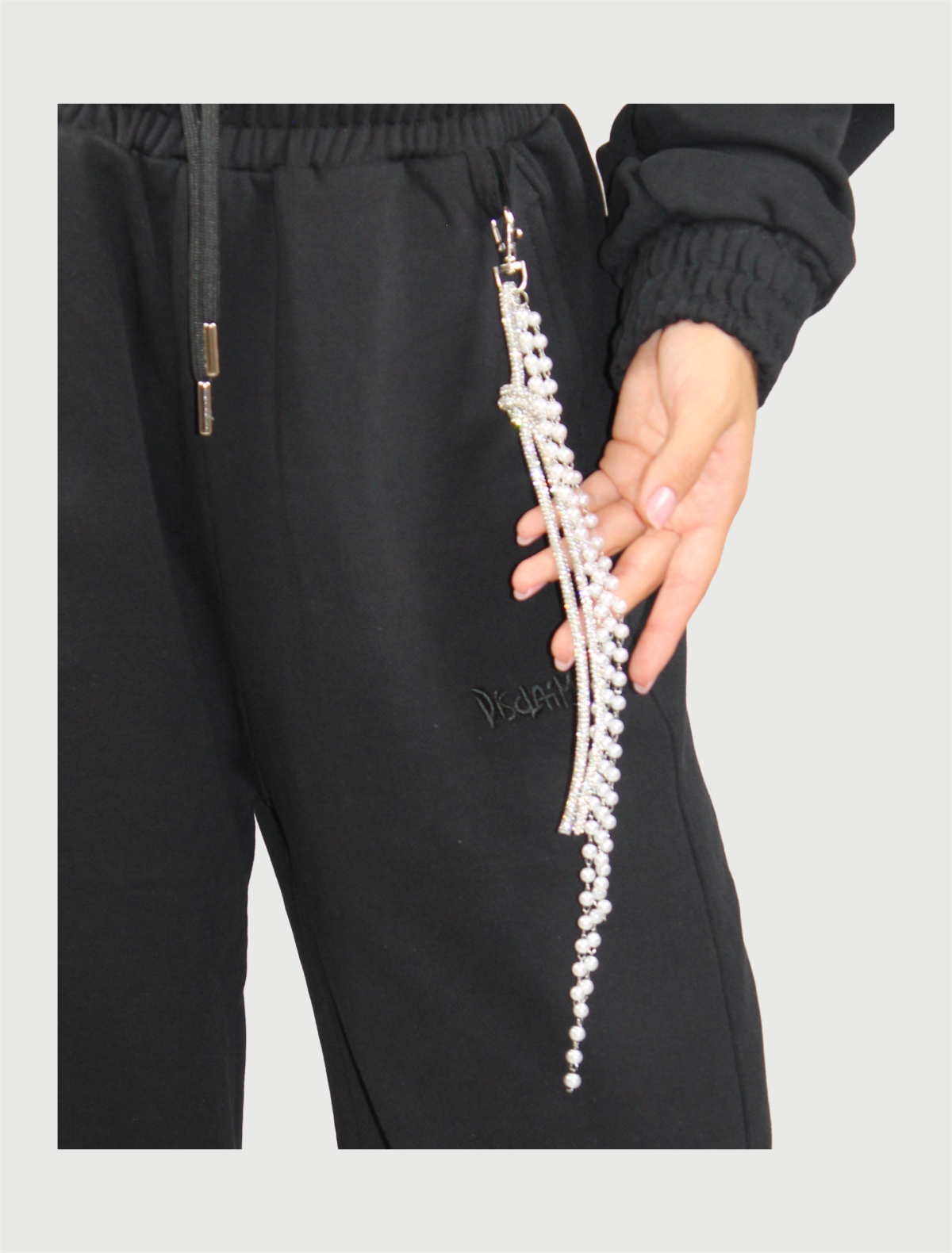 DISCLAIMER - Pantalone Donna Oversize in felpa Nero-3