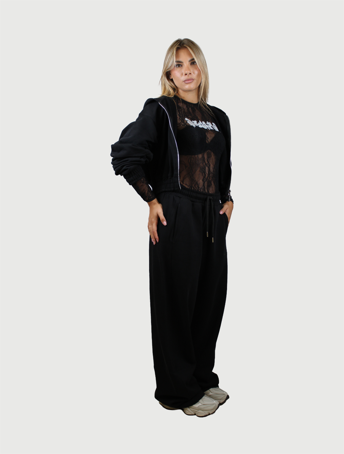 DISCLAIMER - Pantalone Donna Oversize in felpa Nero-4
