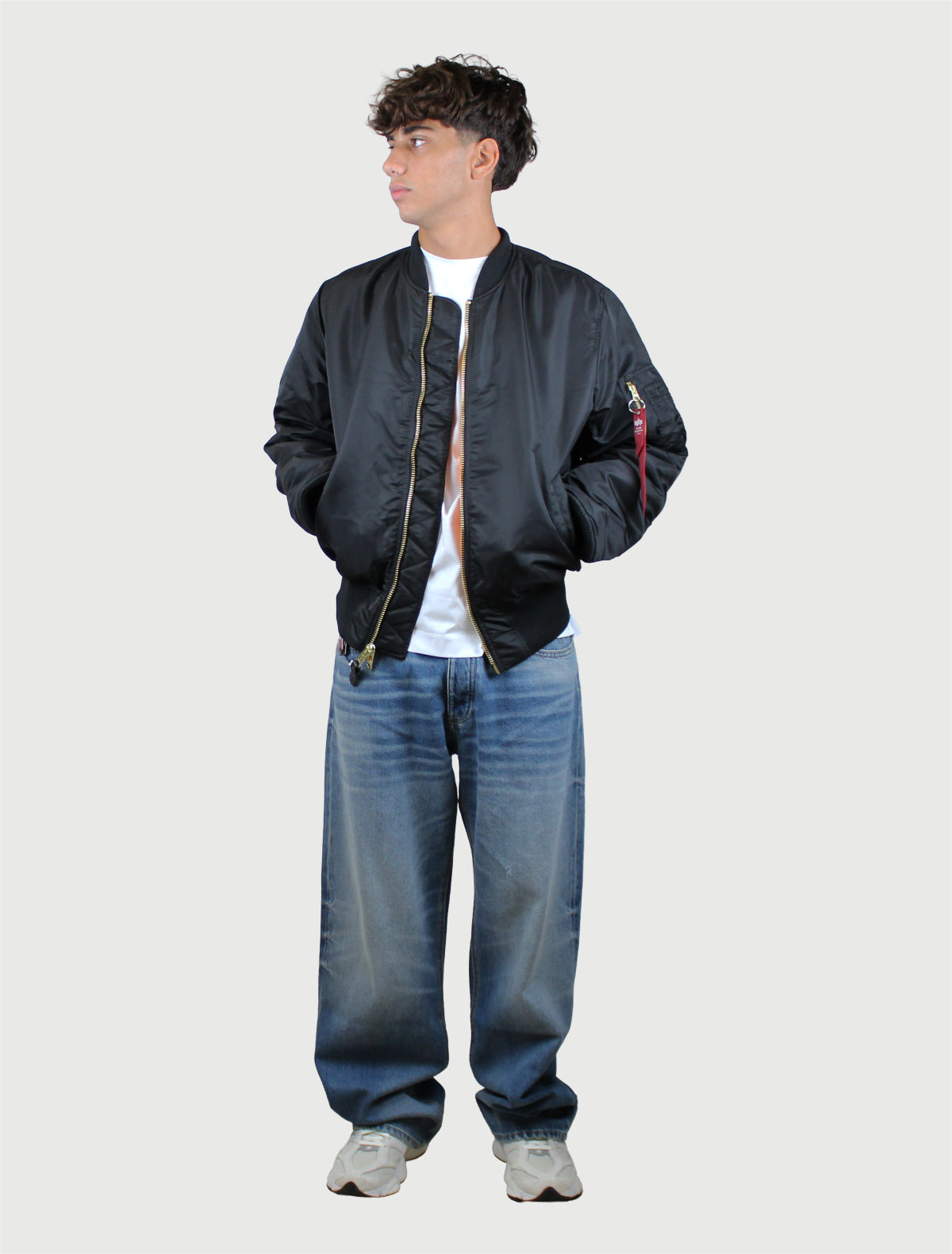 ALPHA INDUSTRIES -  Heritage Bomber Jacket Nero-4