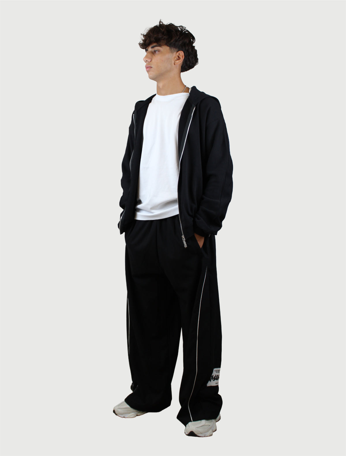 DISCLAIMER - Pantalone Uomo in Nylon Nero-4