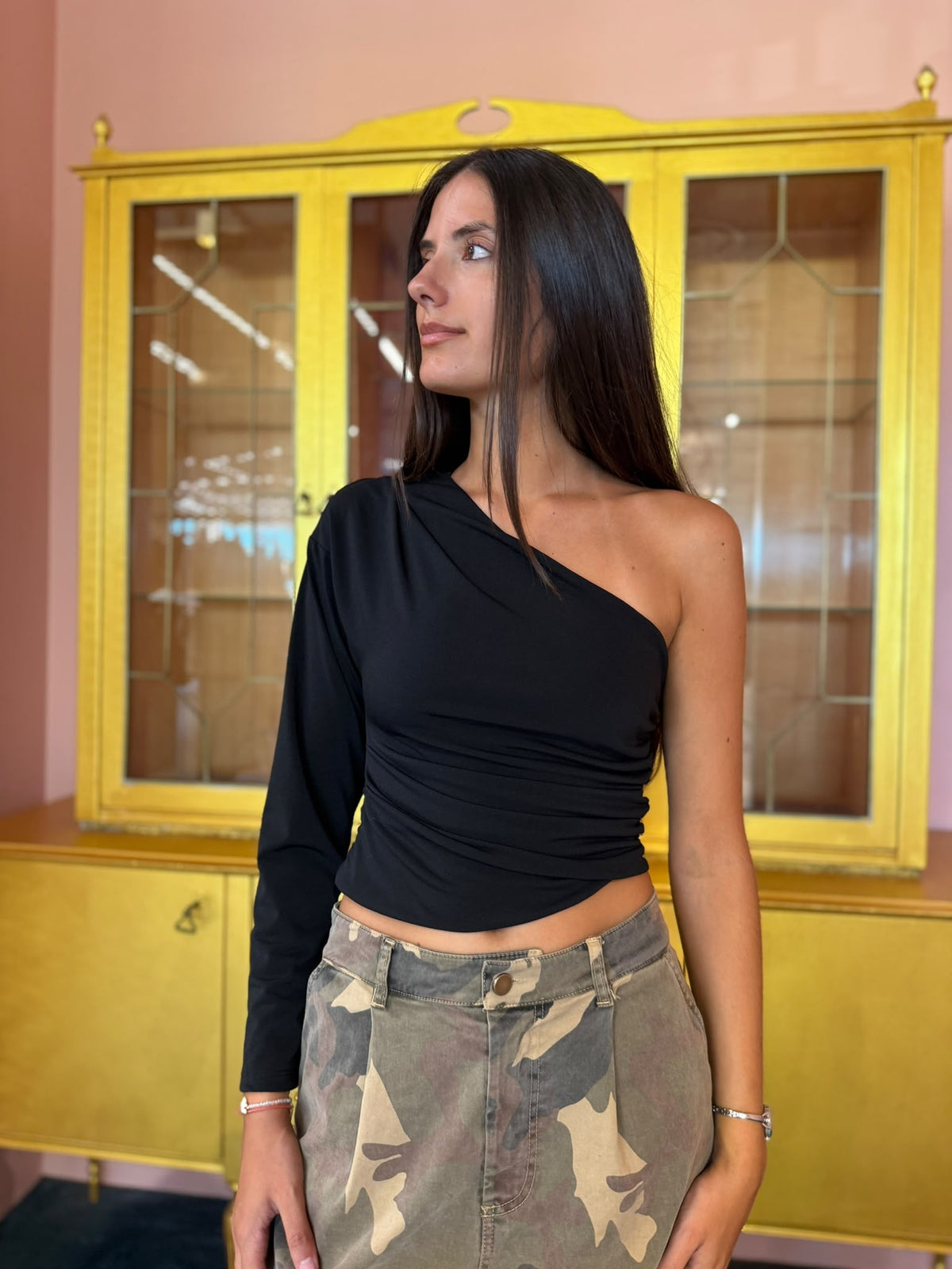 Vicolo - Top Nero Monospalla-1